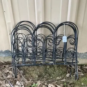 6 coated metal flower/garden border