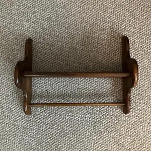 15.5 inch display shelf with towel holder
