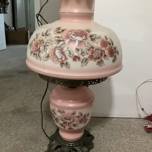 Gone with the wind style lamp. 27T