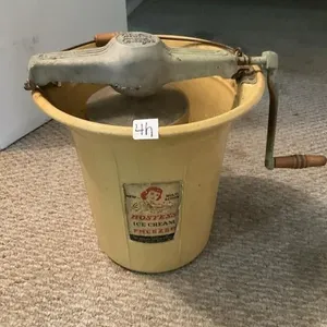 Ice cream freezer