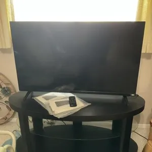 Vizio  42 inch tv with remote and manual. TV