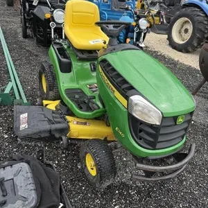 John Deere E140 riding lawn mower