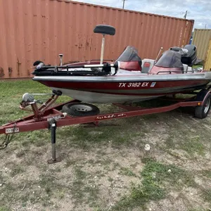 1993 17'11" Stratos with 1993 150 Evinrude