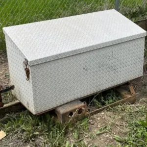 ALUMINUM CHECKER PLATE TOOL BOX