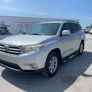 2012  Toyota  Highlander  AWD SE 4dr SUV