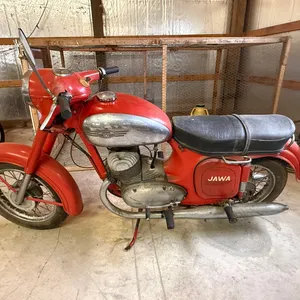 1965 JAWA 350cc Motorcycle - Not Running - Title and Transfer Fees to Apply