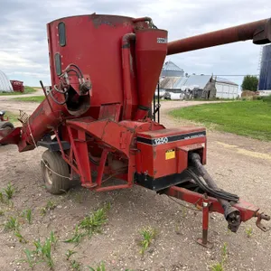 Case IH 1250 Grinder Mixer—1 Owner