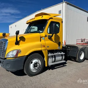 2016 Freightliner Cascadia 125 6x4 T/A Day Cab Truck Tractor