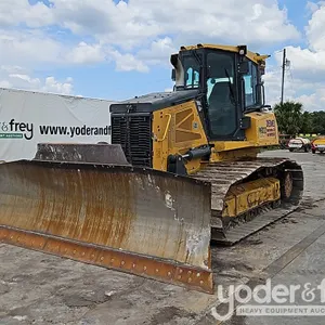 2022 John Deere 750L 
