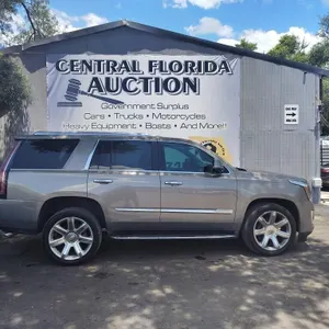2017 Cadillac Escalade RUNS/MOVES