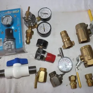 Air Pressure Gauges & Regulators