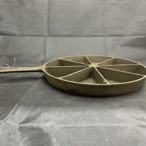 Cast Iron Divided Cornbread Skillet