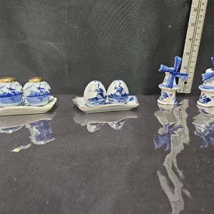 Delpfts Salt & Pepper sets (3)