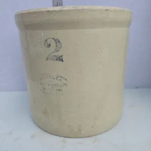 Medalta No. 2 Crock