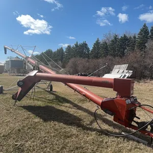 10 x 70 Farmking auger with swing out mechanical Drive hopper￼