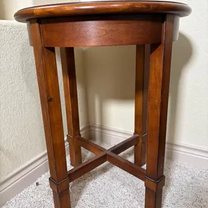 Drexel Heritage Round Side Table