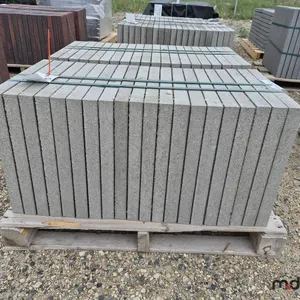 Pallet of Keystone Yorkstone 18" x 18" x 1 3/4" Patio Stones
 UNRESERVED