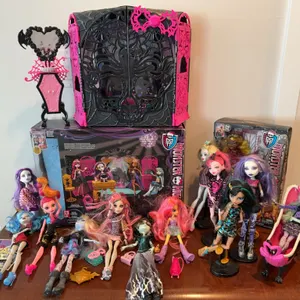 Monster High Dolls and Playsets Assortment