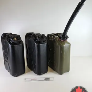 Scepter 20 L Water Jugs (2) and Fuel Container (1)