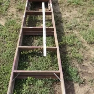 6' wooden ladder