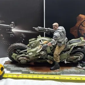 JD Fenix gears of war large figurine in box
