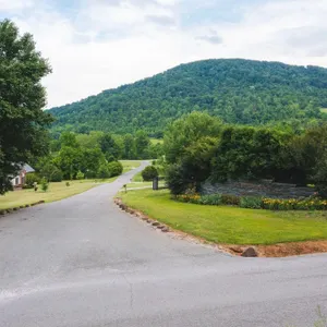 171 Bluff View Road New Tazewell, TN 37825