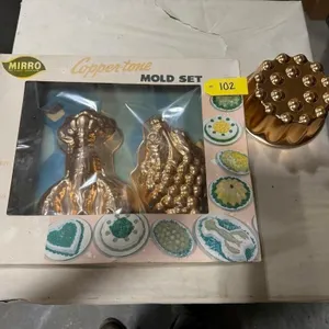 Mirro Copper-tone Mold Set