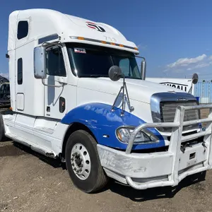 2007 Freightliner Cascadia CL120 Sleeper T/A Semi Truck