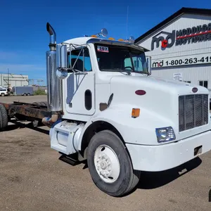 2004 Peterbilt 330 Truck