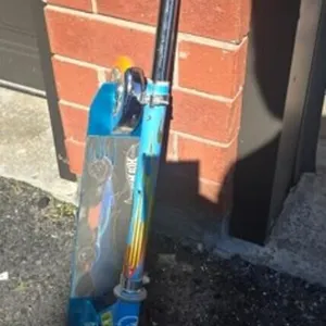 Hot Wheels Folding Inline Scooter