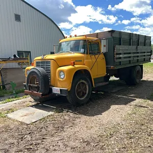 1975 IHC LOAD STAR S/A GRAIN TRUCK