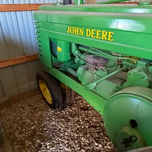 John Deere A narrow front