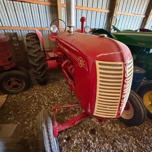 Cockshutt Gambles-Farmcrest-model 30 restored tractor, hard to find, super nice
