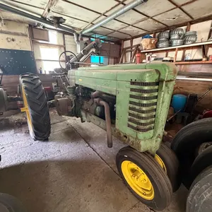 John Deere model A narrow front