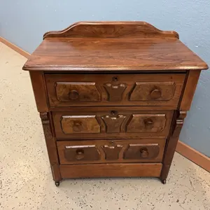 Wood dresser