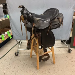 Saddle