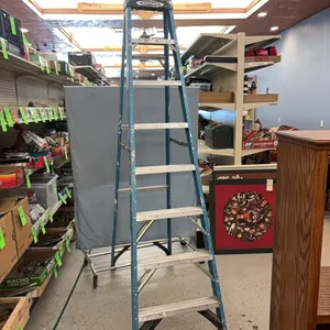8ft fiber glass step ladder