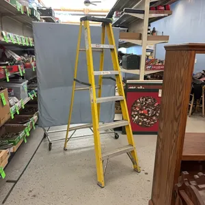 6ft fiber glass step ladder