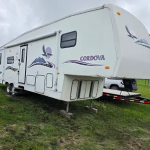 1996 KIT MANUFACTURING CORDOVA 35CF 35FT 5TH WHEEL HOLIDAY TRAILER, 3-SLIDES, FRONT QUEEN, REAR LIVING, S/N 1KC35CF25VB586765