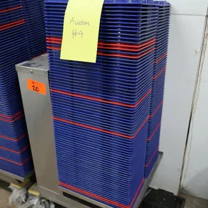 Levelator Cart with Lunch Trays