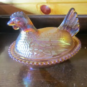 Carnival Glass Nesting Rooster Dish