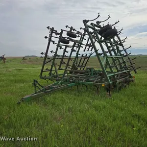 John Deere field cultivator