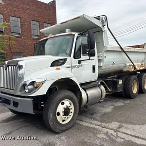 2013 International 7400 dump truck