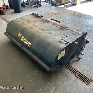 2016 Bobcat 72 Sweeper skid steer sweeper