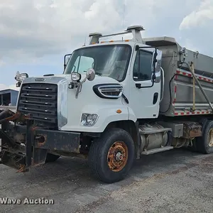 2018 Freightliner 108SD dump truck