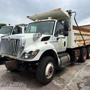 2010 International 7400 dump truck