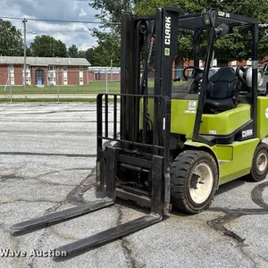 Clark CGP30 Forklift