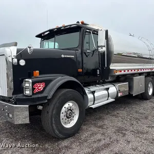 1991 International 9300 water truck