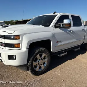2019 Chevrolet Silverado 2500 Z71 LTZ Crew Cab pickup truck