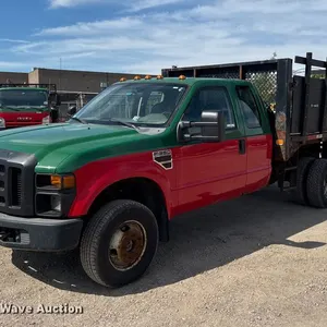 2009 Ford F350 Super Duty Ext. Cab dump bed pickup truck